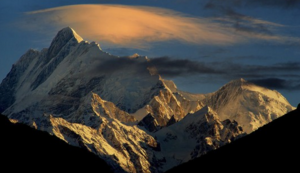 切尔西球队齐心合力终结对手