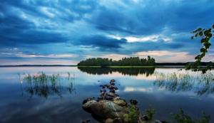 球队稳步前行阵容稳定表现优异